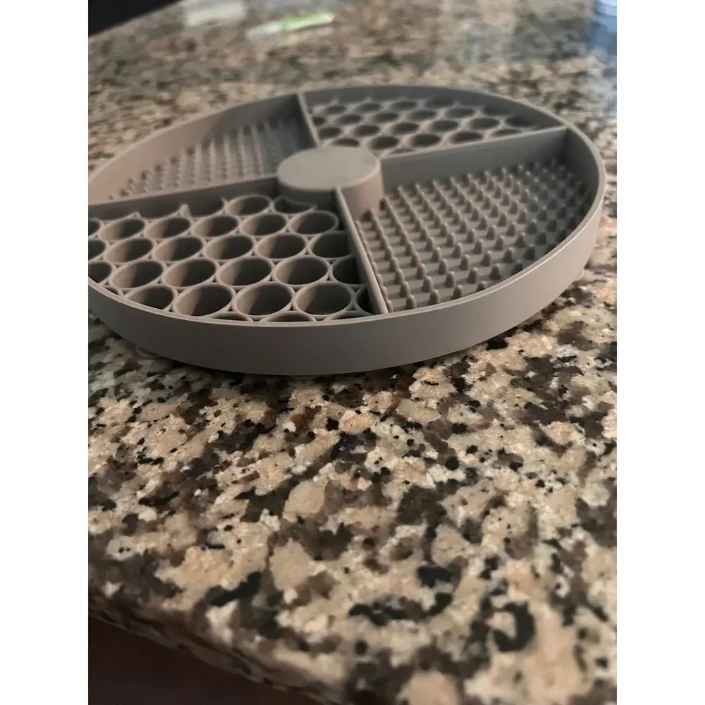 Dog Lick Mat, Anti-Choking Elevated Feeding Plate with Suction Cups, Interactive
